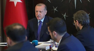 Gözler Perşembe Gününe